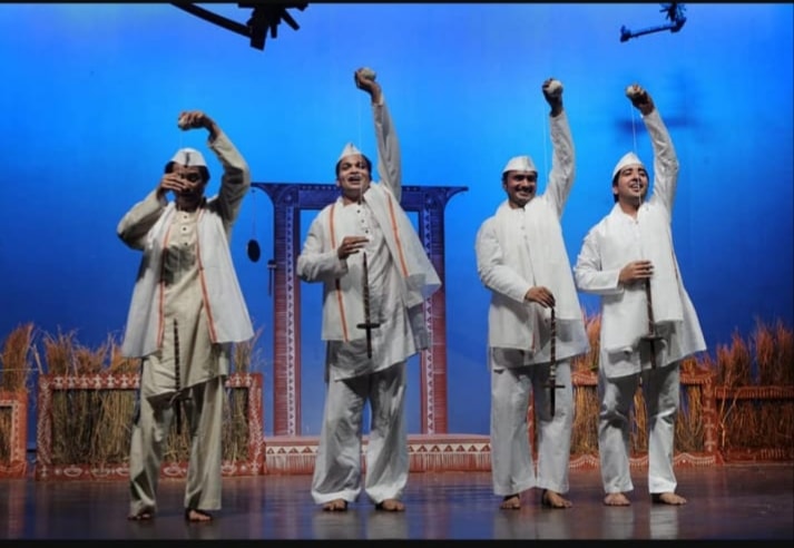 एम के रैना का नाटक गांधी को बनाता है बच्चों का ‘रॉकस्टार’
